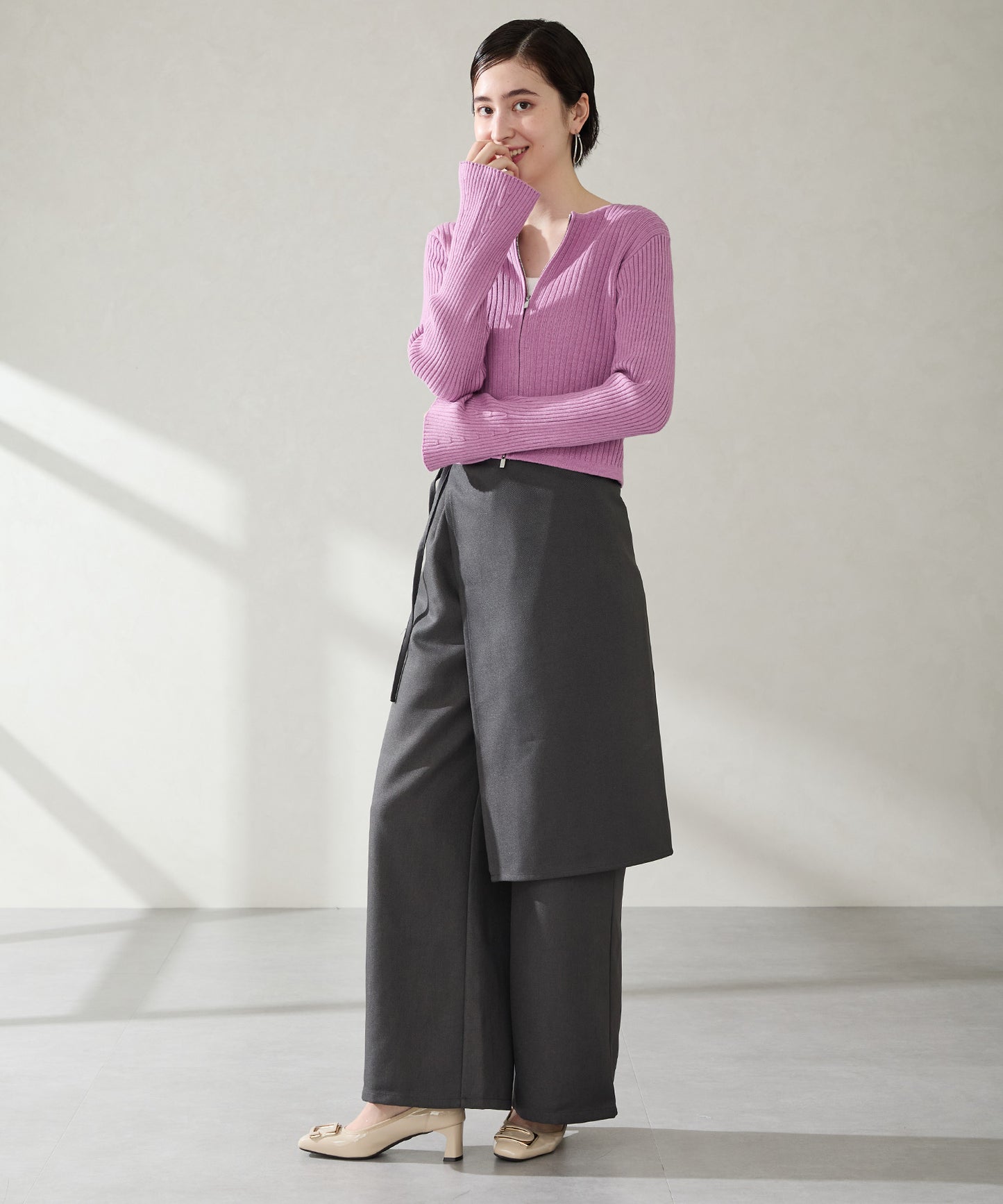 変形モチーフソフトエナメルパンプス/52319