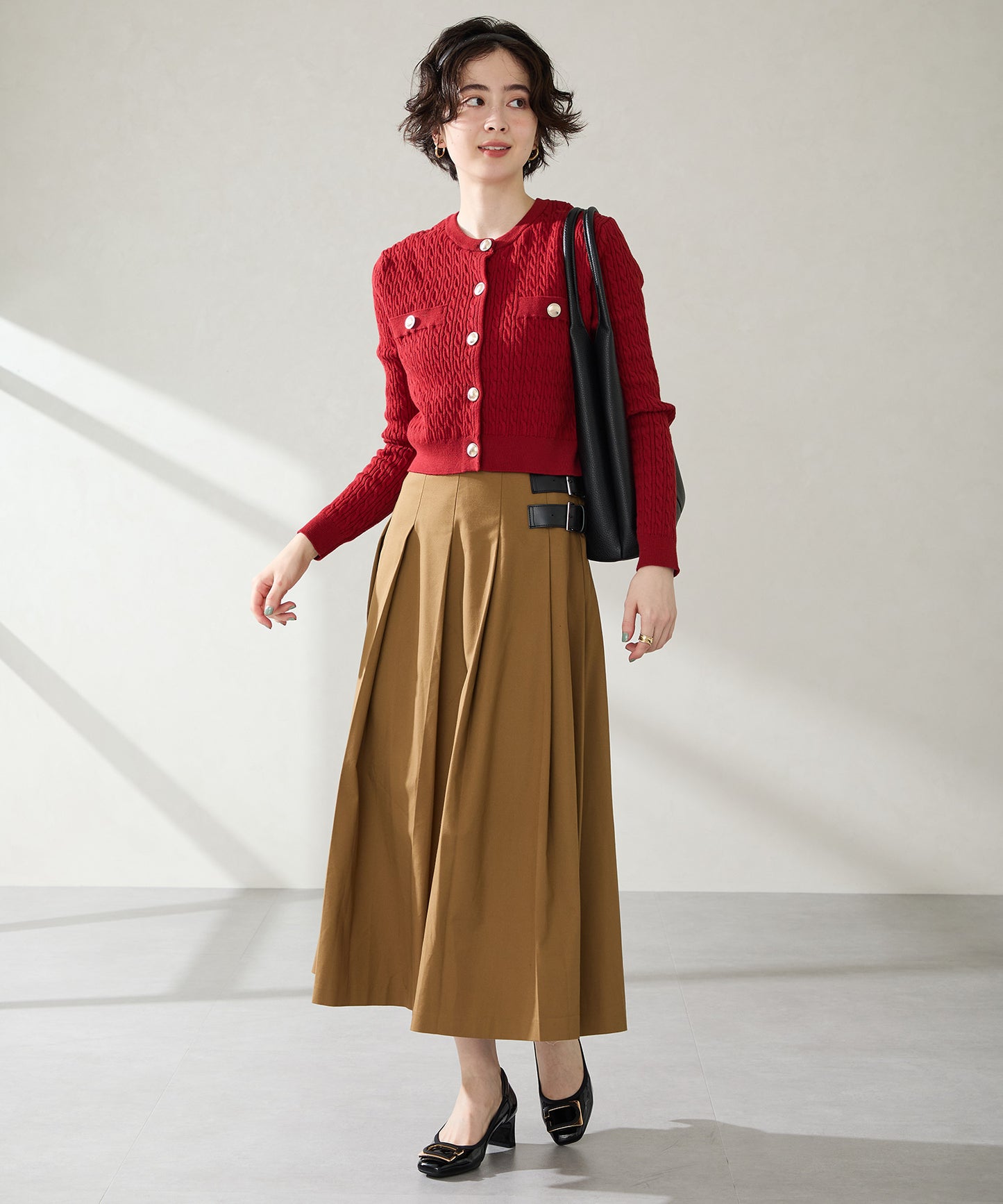 変形モチーフソフトエナメルパンプス/52319