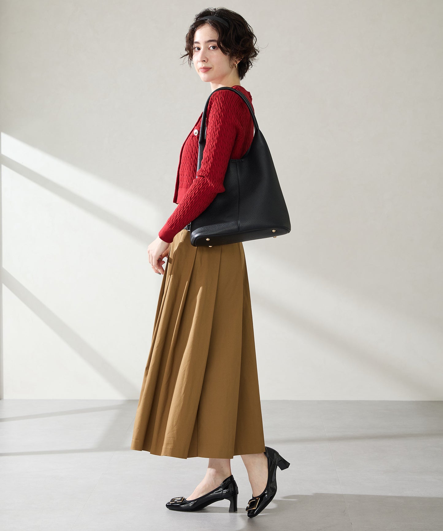 変形モチーフソフトエナメルパンプス/52319