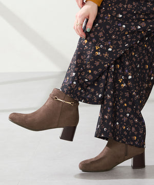 ビットモチーフショートブーツ/52403