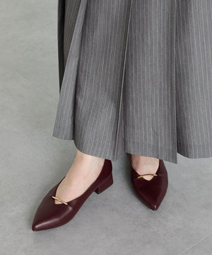 【WEB限定】ラインメタルパーツポインテッドトゥパンプス/55304