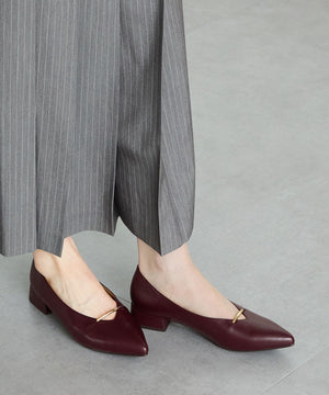 【WEB限定】ラインメタルパーツポインテッドトゥパンプス/55304