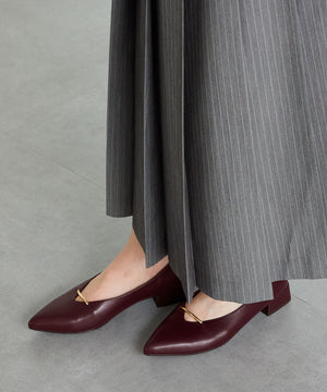 【WEB限定】ラインメタルパーツポインテッドトゥパンプス/55304