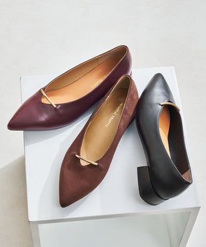 【WEB限定】ラインメタルパーツポインテッドトゥパンプス/55304