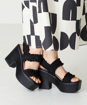 【WEB限定】フリルベルトプラットフォームサンダル/56221