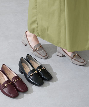 【カタログ掲載アイテム】ビットモチーフフレアヒールローファー/56311