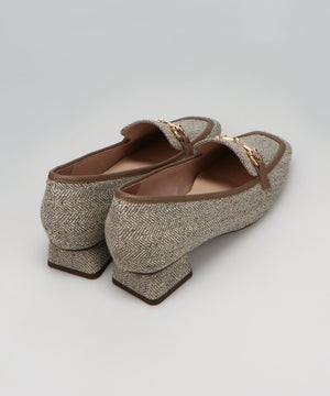 【カタログ掲載アイテム】ビットモチーフフレアヒールローファー/56311