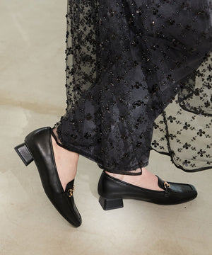 【カタログ掲載アイテム】ビットモチーフフレアヒールローファー/56311