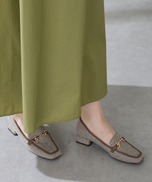 【カタログ掲載アイテム】ビットモチーフフレアヒールローファー/56311