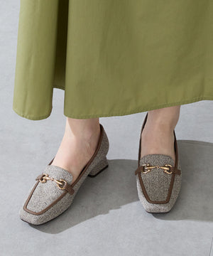 【カタログ掲載アイテム】ビットモチーフフレアヒールローファー/56311