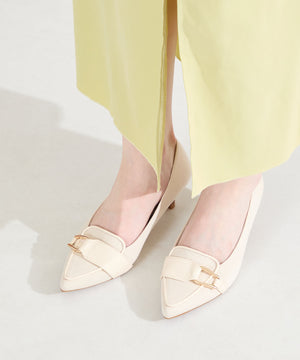 サイドバックルポインテッドトゥパンプス/62104