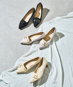 サイドバックルポインテッドトゥパンプス/62104