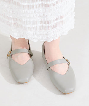 【WEB先行予約/2月上旬発売予定】ワンストラップ甲深パンプス/62113