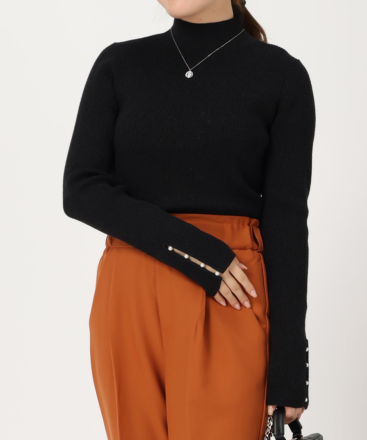 パール釦デザインハイネックニット/AC3428