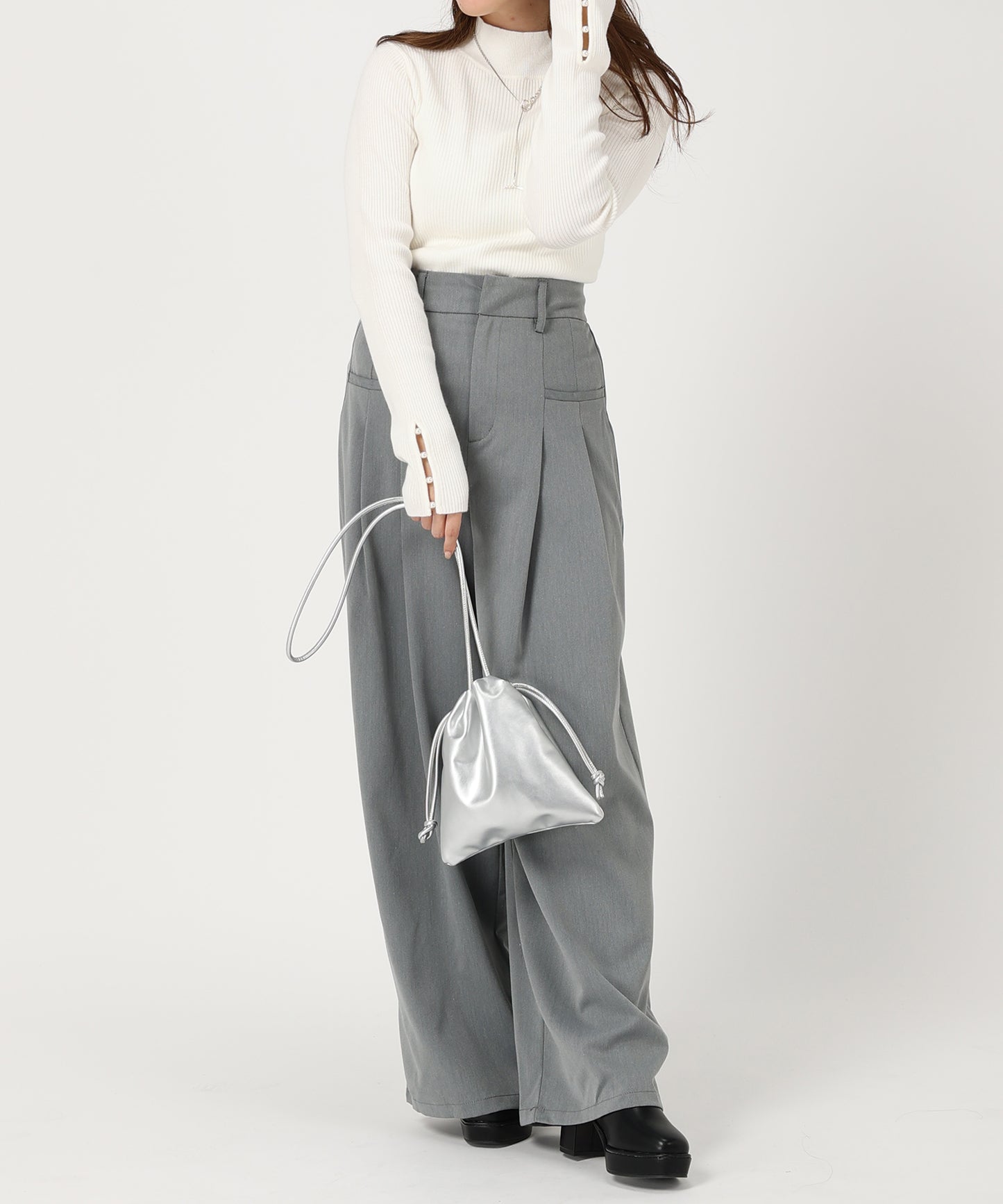 パール釦デザインハイネックニット/AC3428