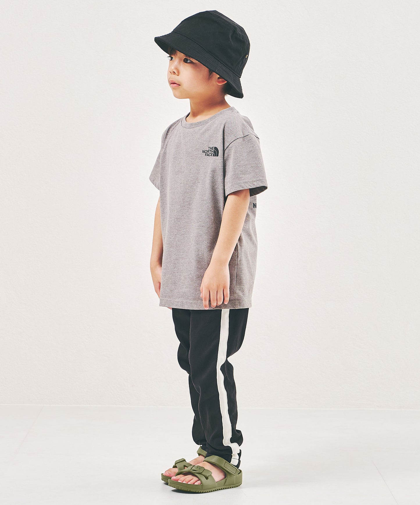 【WEB限定】バックルクロスベルトシャワーサンダル/K-223