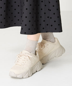 パンチングデザインボリュームソールスニーカー/OT3738