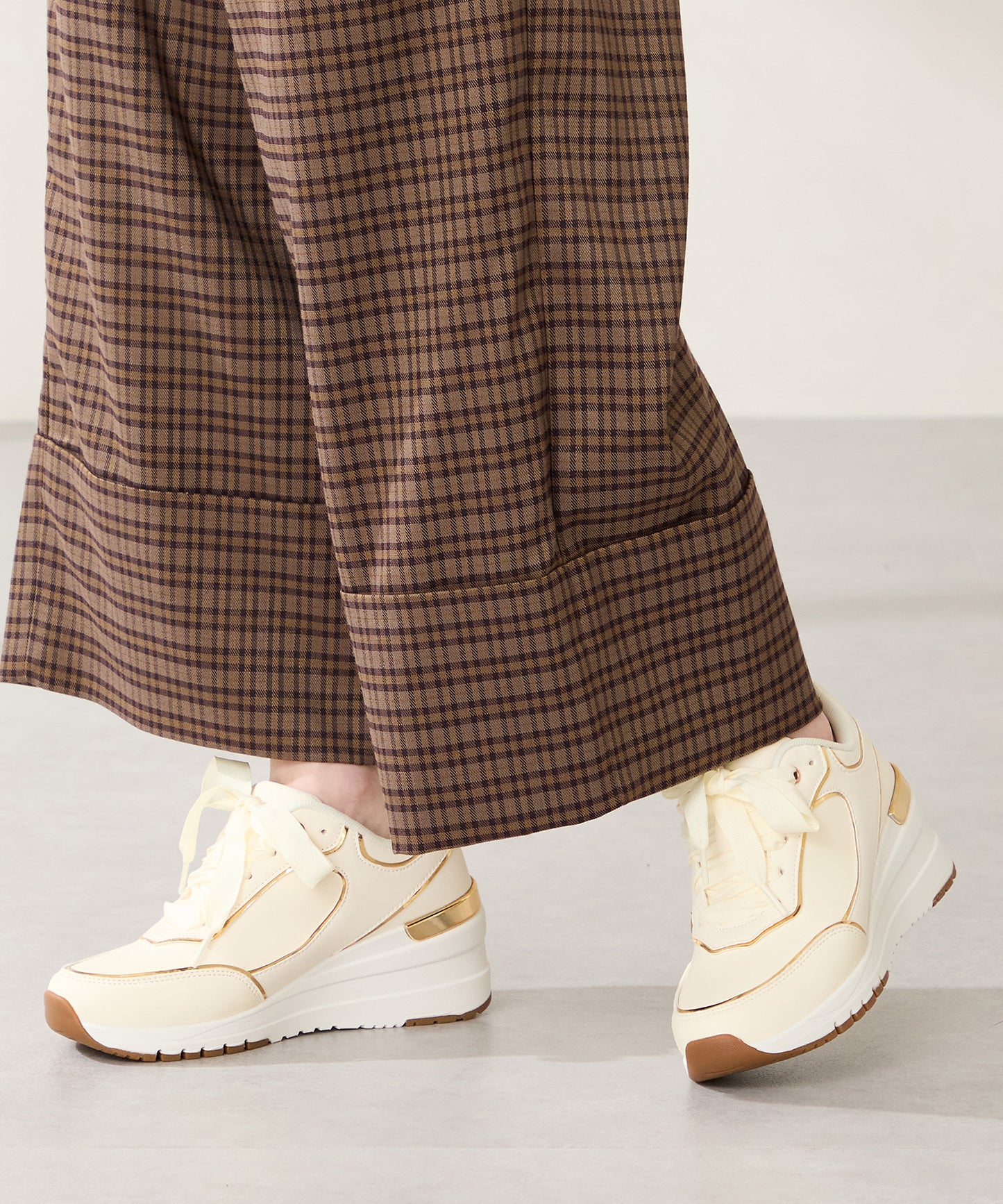 ヒールアップ2wayシューレーススニーカー/OT3775