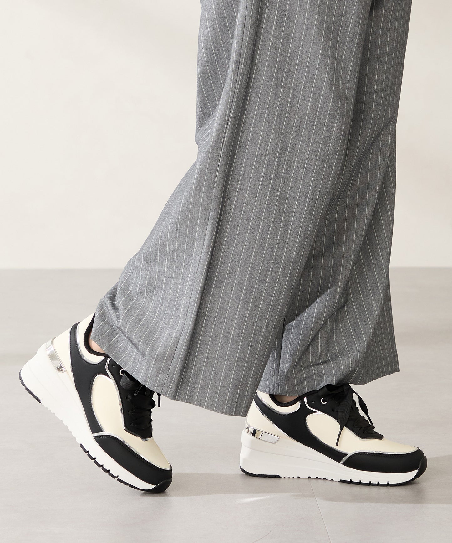 ヒールアップ2wayシューレーススニーカー/OT3775