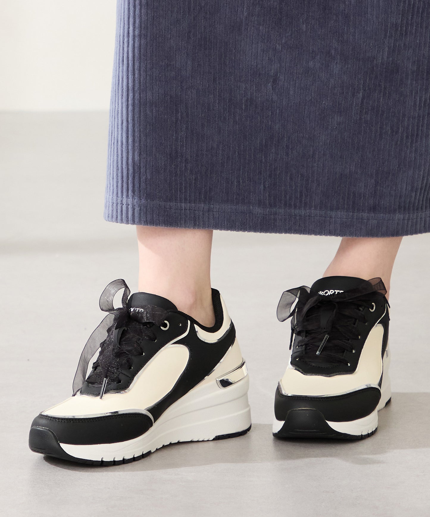 ヒールアップ2wayシューレーススニーカー/OT3775