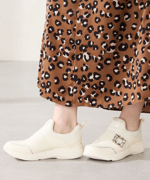 【瞬間フィット/ハンズフリー】ビジューバックルスニーカー/OT3777