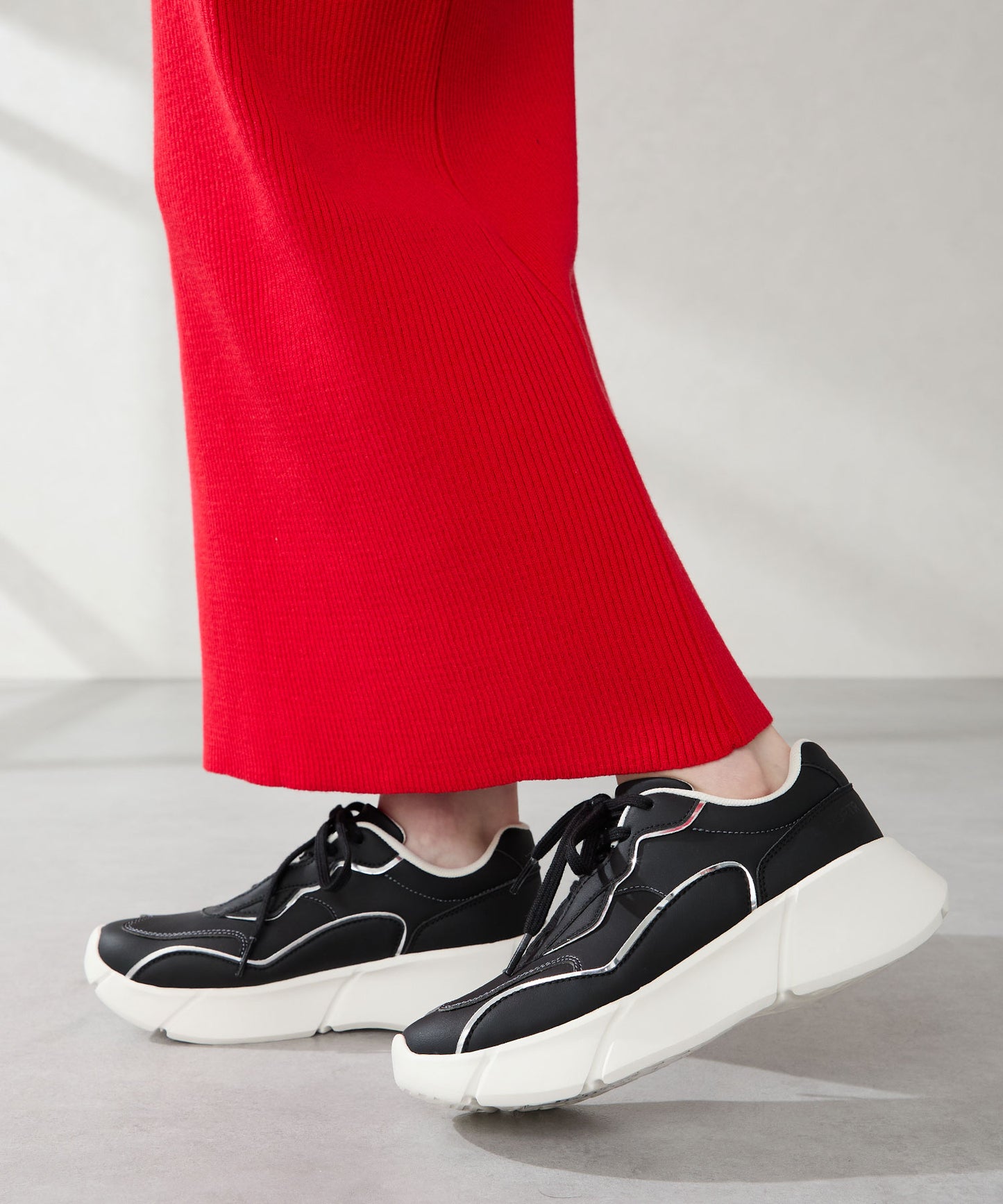 メタリックパーツ配色スニーカー/OT3780