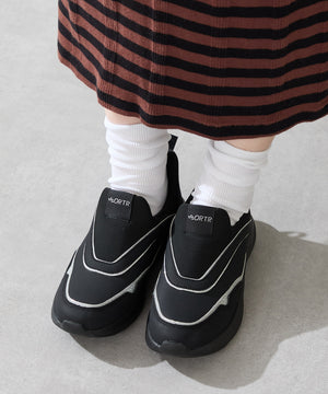 【瞬間フィット】グリッターラインスニーカー/OT3785