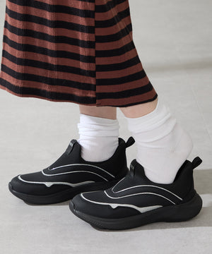 【瞬間フィット】グリッターラインスニーカー/OT3785