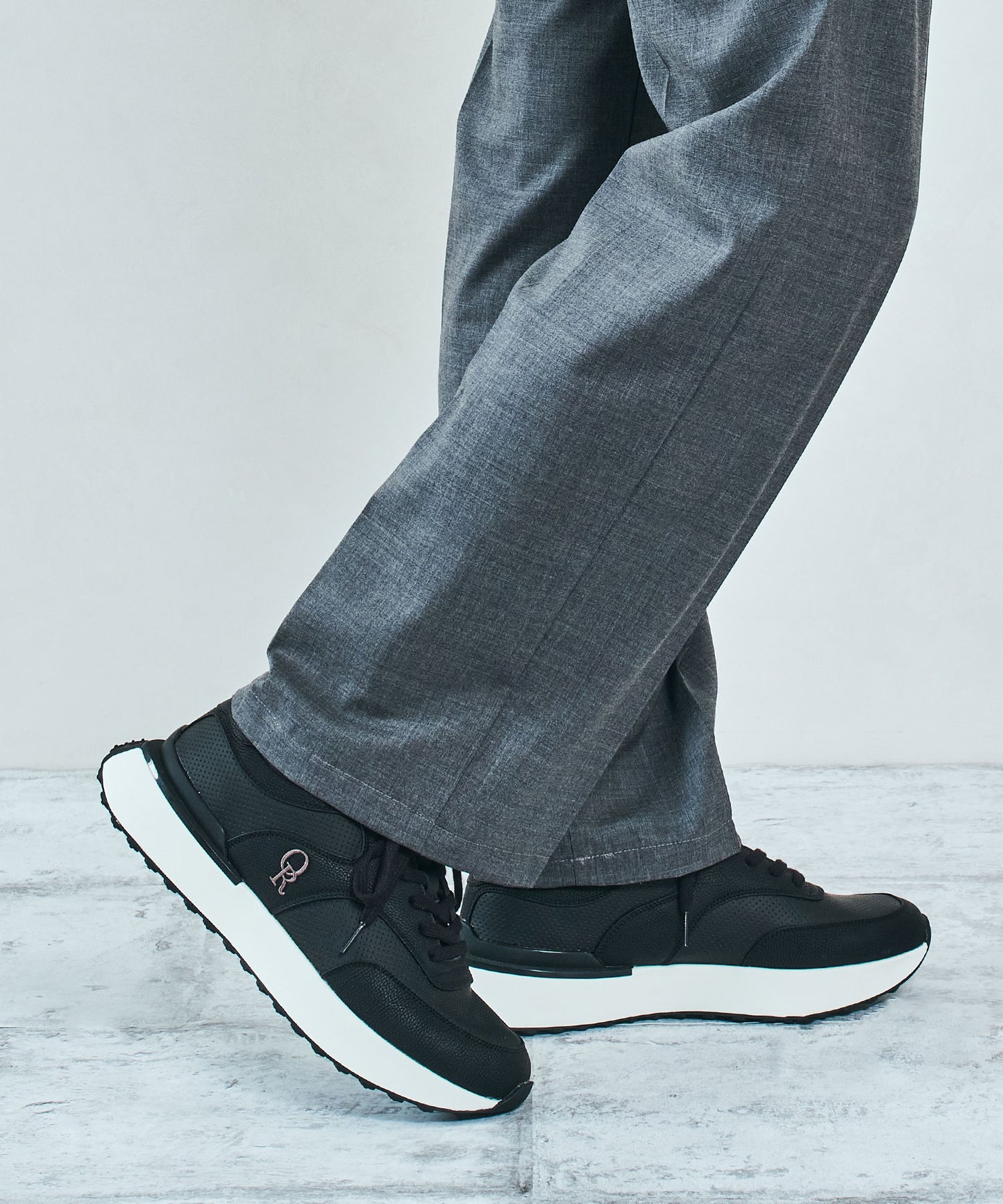 【MEN’S】パンチングデザインスニーカー/OT5703