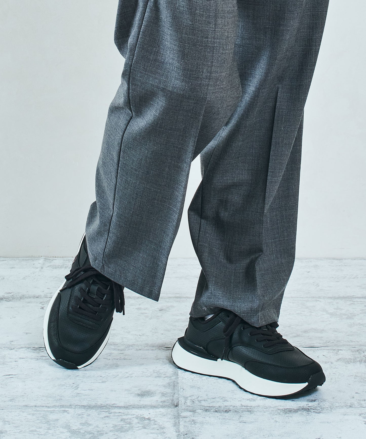 【MEN’S】パンチングデザインスニーカー/OT5703
