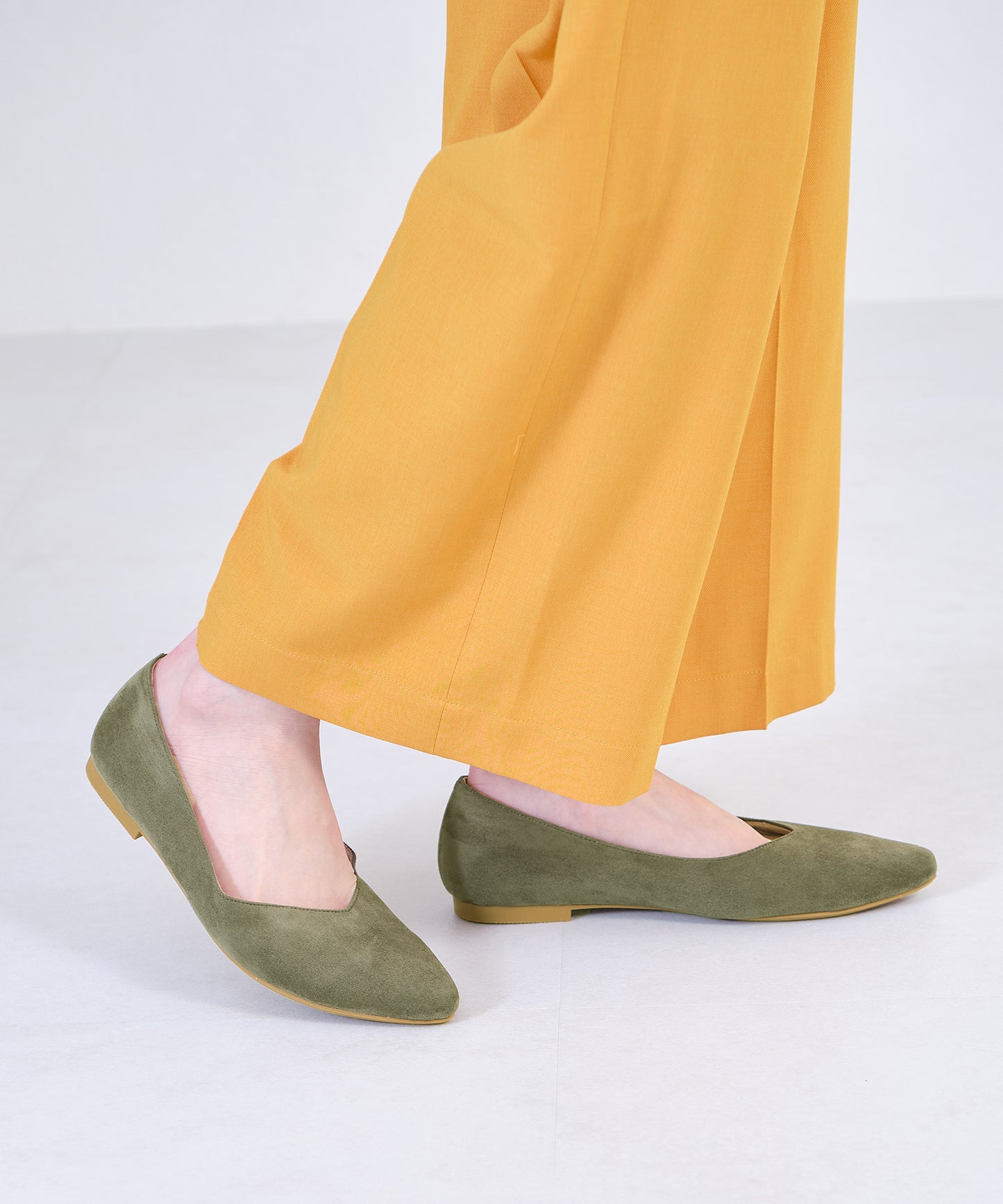 【WEB限定】【跳べるパンプス】ポインテッドトゥフラット/跳べるパンプスシリーズ累計150万足突破/R-3205