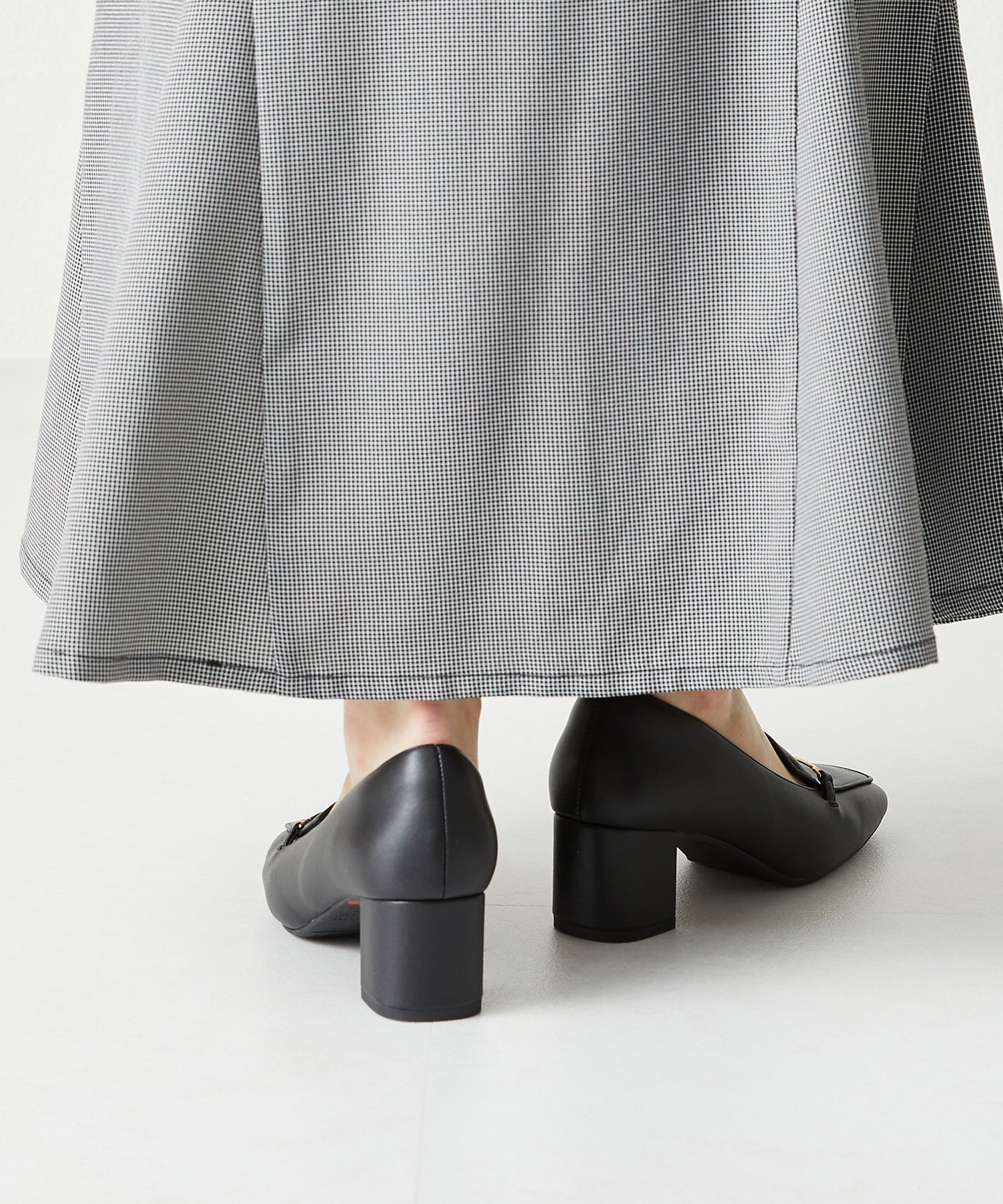 【WEB限定】【跳べるパンプス】ビットモチーフ/跳べるパンプスシリーズ累計150万足突破/R-3207