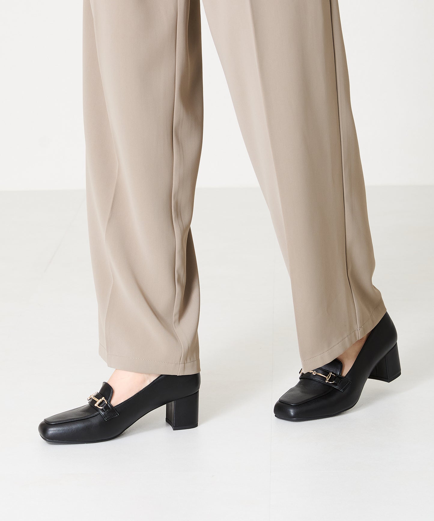 【跳べるパンプス】ビットヒールローファー/跳べるパンプスシリーズ累計150万足突破/R-3214