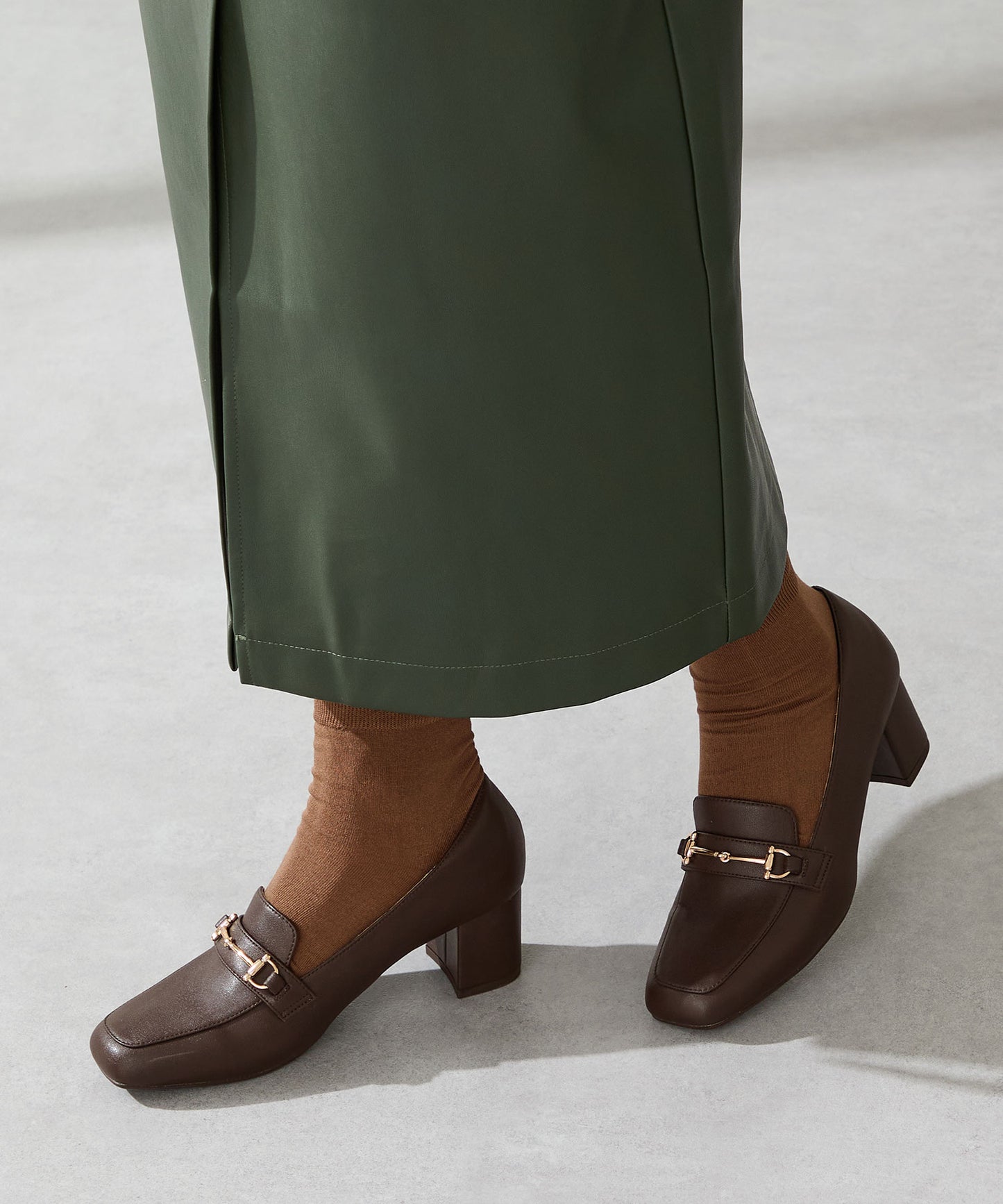 【跳べるパンプス】ビットヒールローファー/跳べるパンプスシリーズ累計150万足突破/R-3214