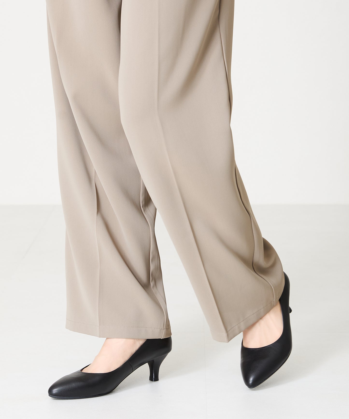 【跳べるパンプス/本革使用】ミドルヒールプレーンパンプス/R-6007