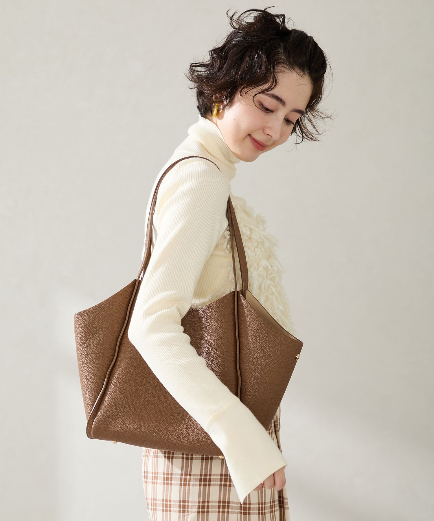 ake0211ページ ダブルクロスアームギャザージャケット - Aga Black - Aga｜YAMADAYA STORE