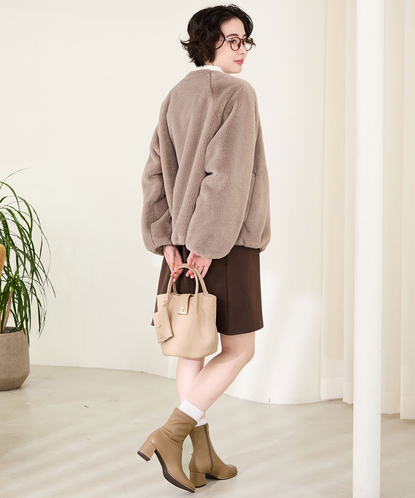 ラウンドトゥストレッチブーツ/31425