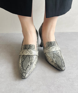 【WEB限定】ポインテッドトゥヒールローファー/41292