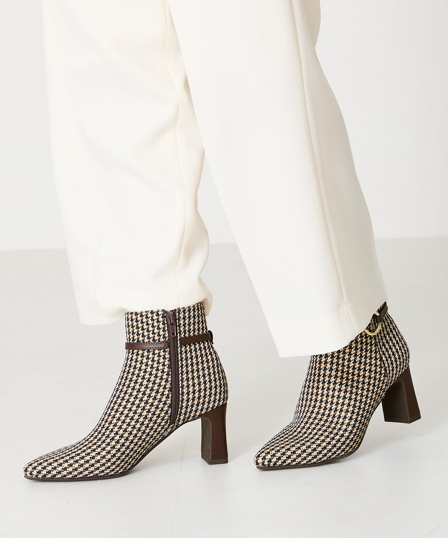 リングデザインポインテッドトゥブーツ/41409 – ORIENTALTRAFFIC