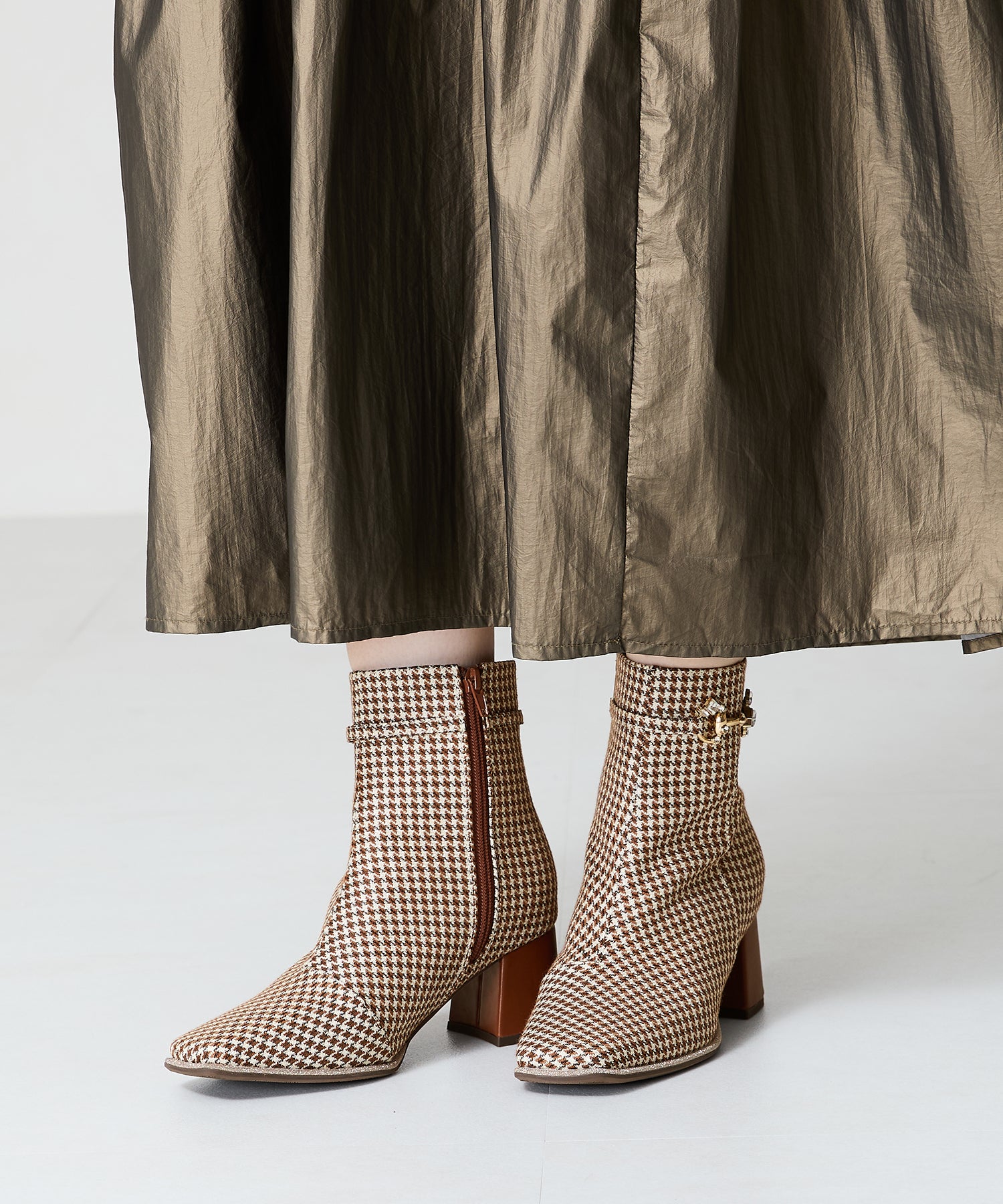 ビジュービットヒールブーツ/41427 – ORIENTALTRAFFIC ビジュービットヒールブーツ/41427 – ORIENTALTRAFFIC