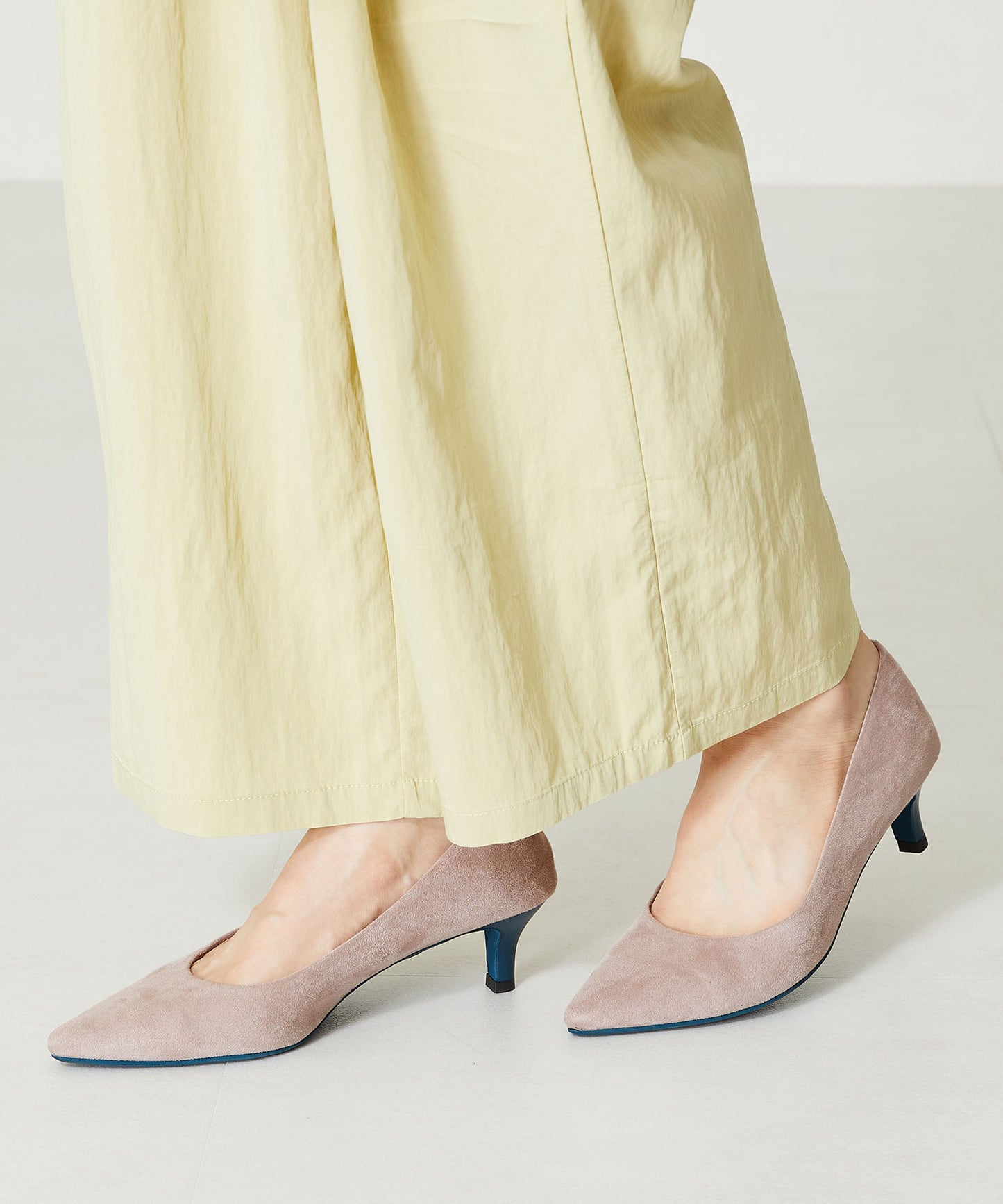 カラーソールポインテッドトゥパンプス/42103