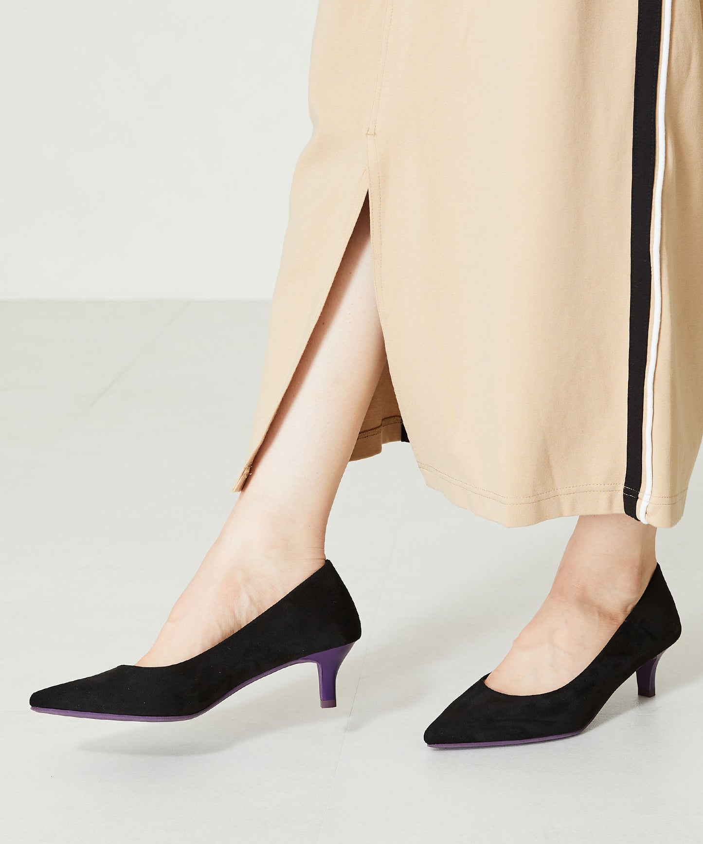 カラーソールポインテッドトゥパンプス/42103