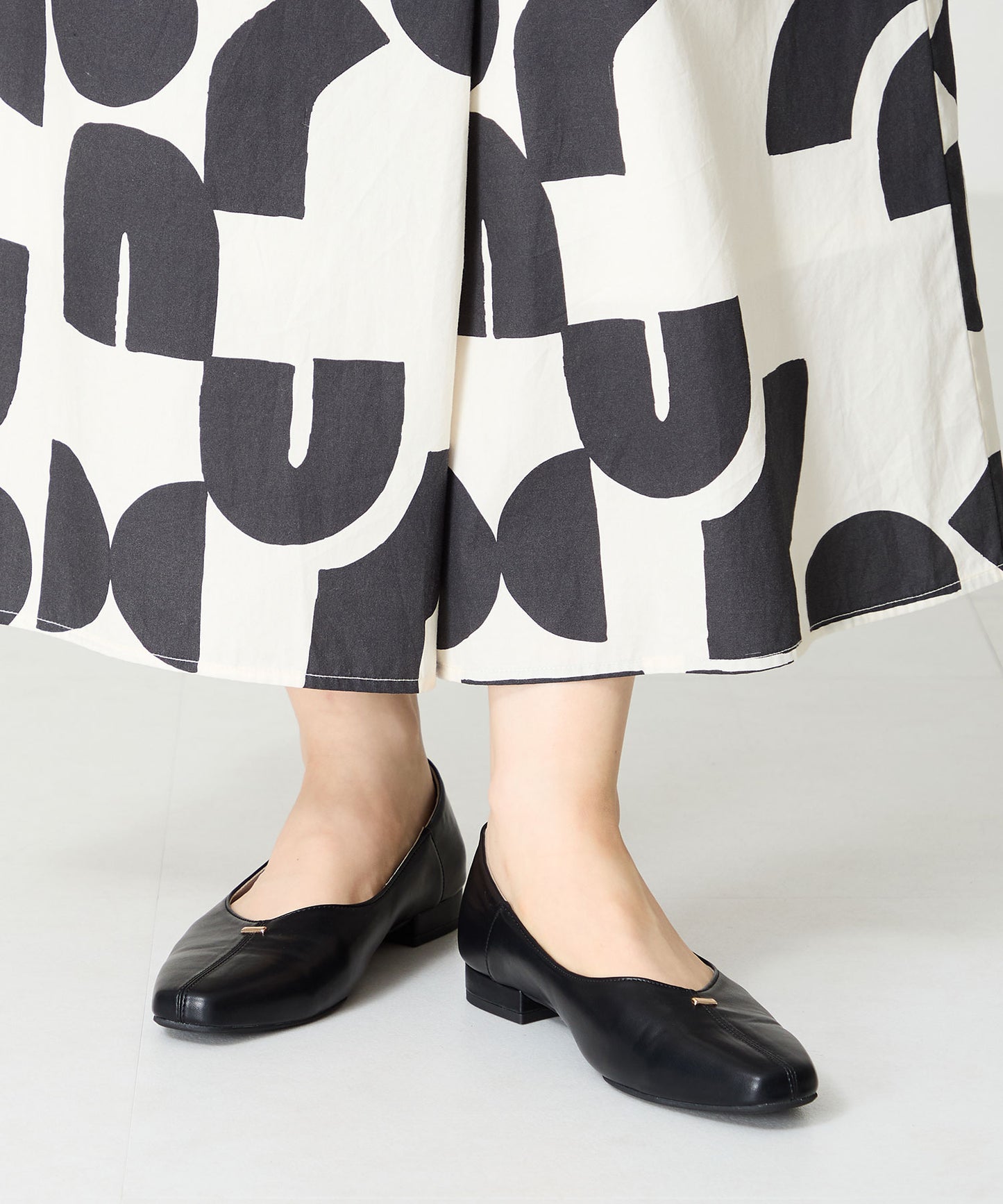 ゴールドパーツVカットバブーシュ/51112