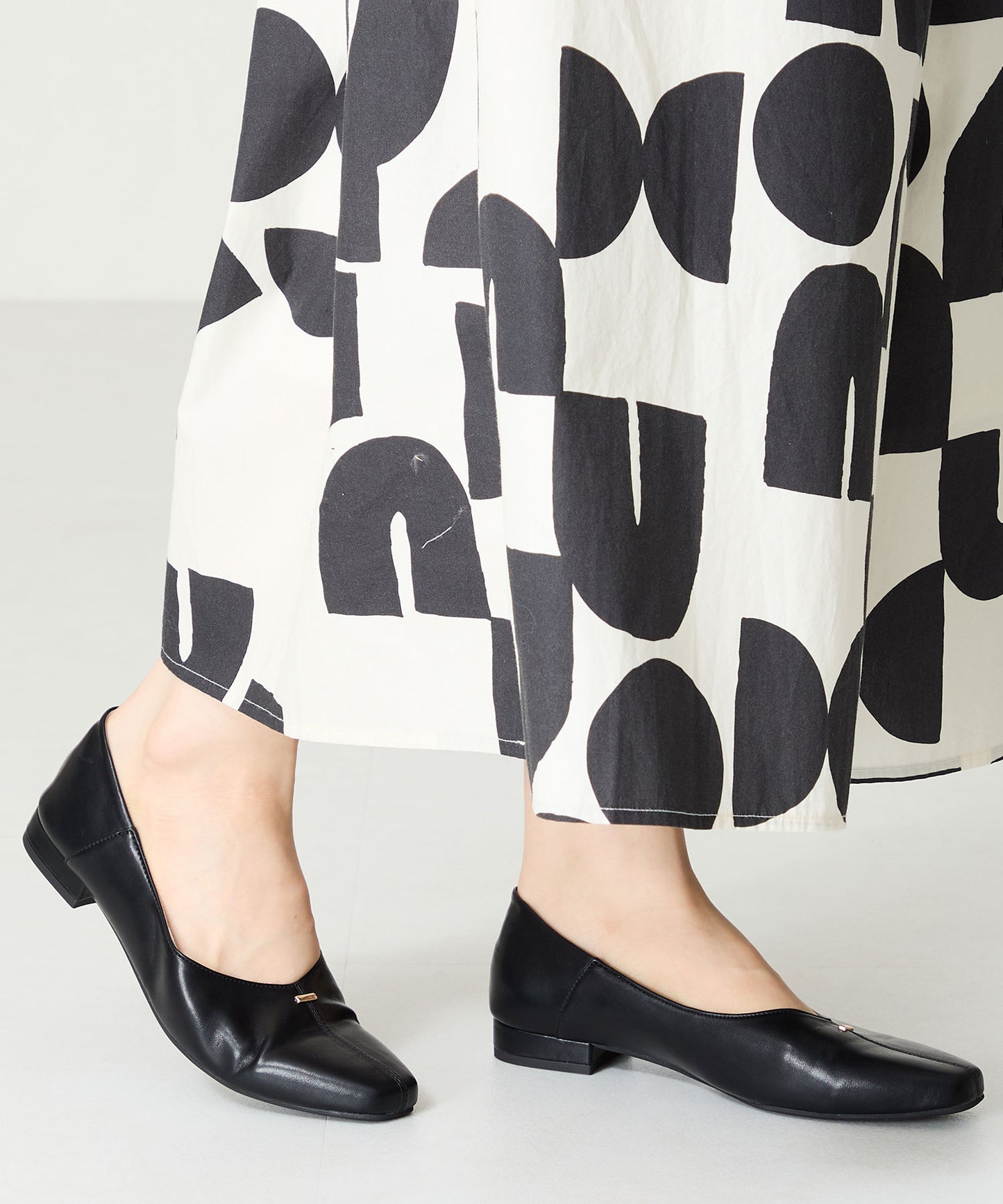 ゴールドパーツVカットバブーシュ/51112