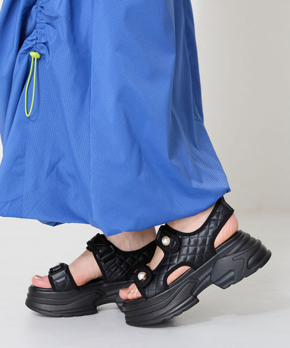 キルティングパールボタン厚底サンダル/51213