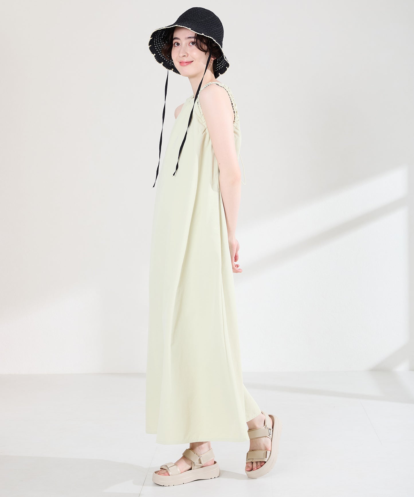 【Fit meサンダル/新色追加】メタルパーツ厚底サンダル/51226