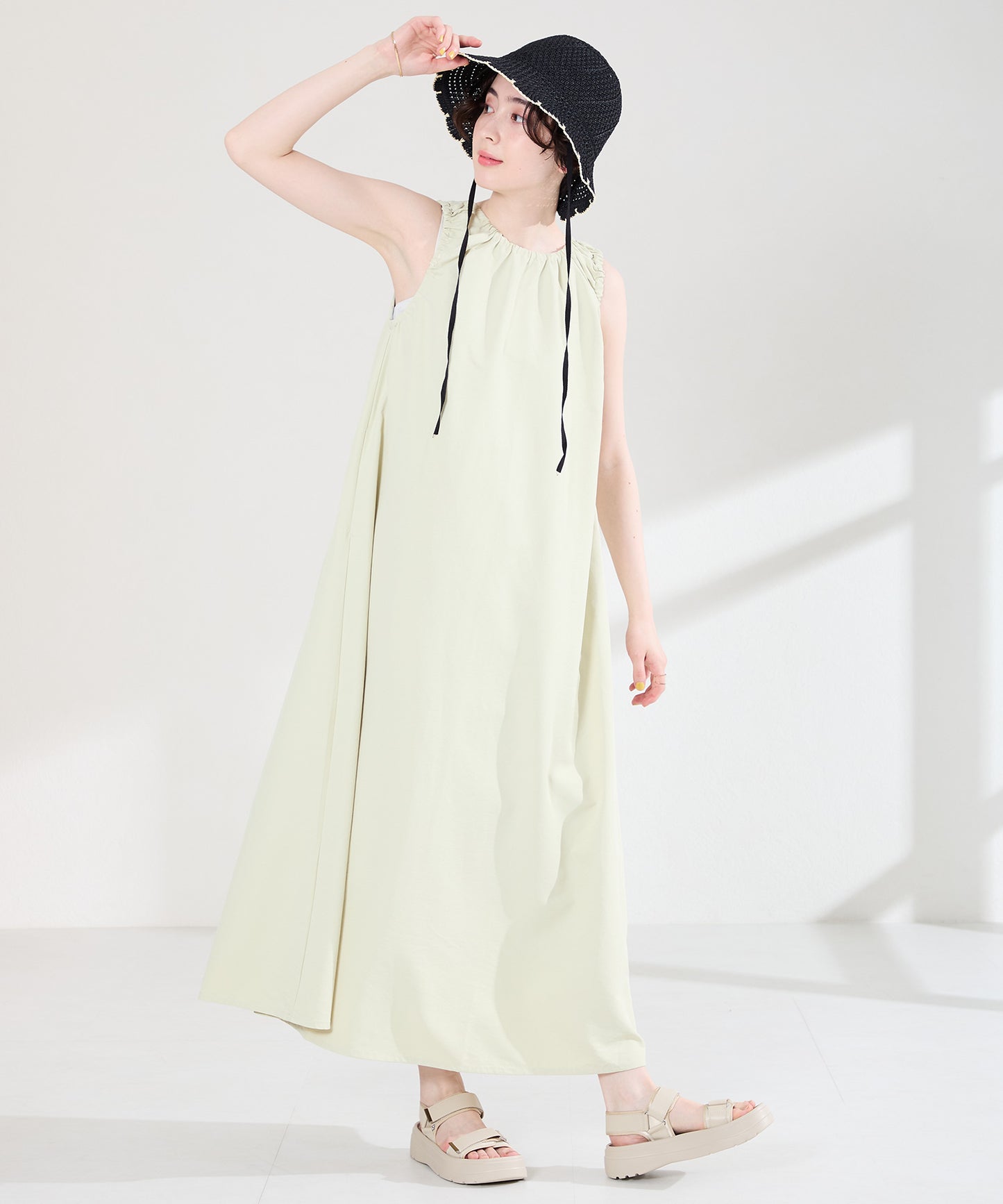 【Fit meサンダル/新色追加】メタルパーツ厚底サンダル/51226