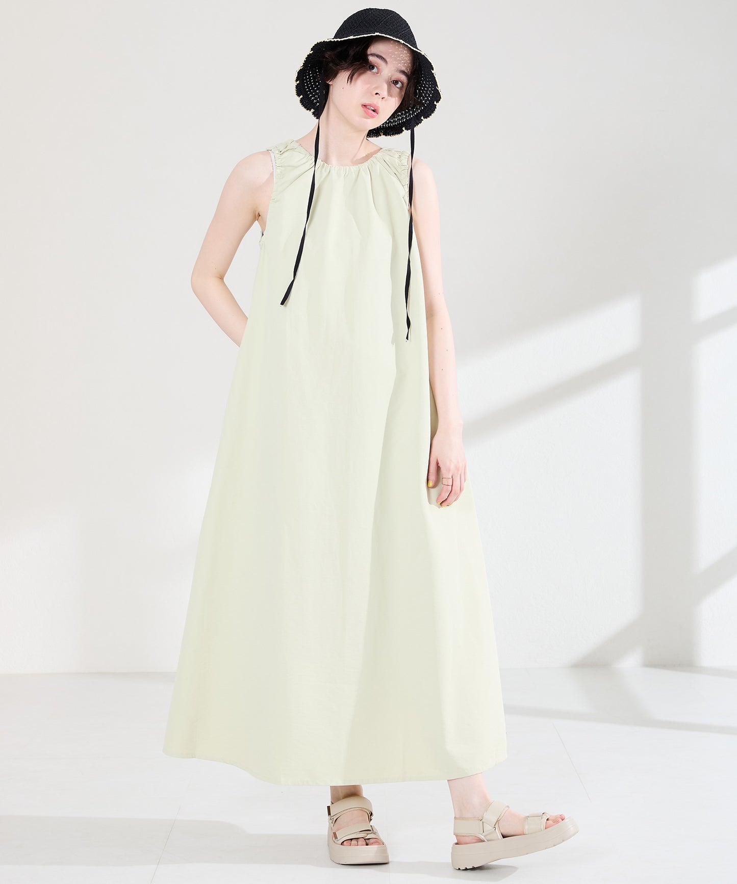 【Fit meサンダル/新色追加】メタルパーツ厚底サンダル/51226