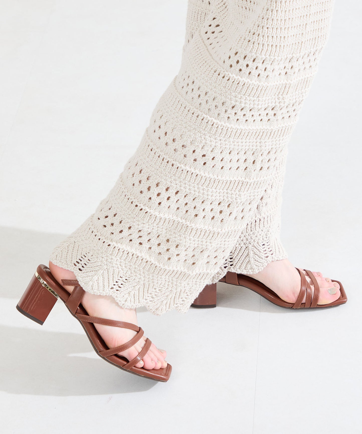 【新色追加】アシンメトリーストラップヒールサンダル/51230