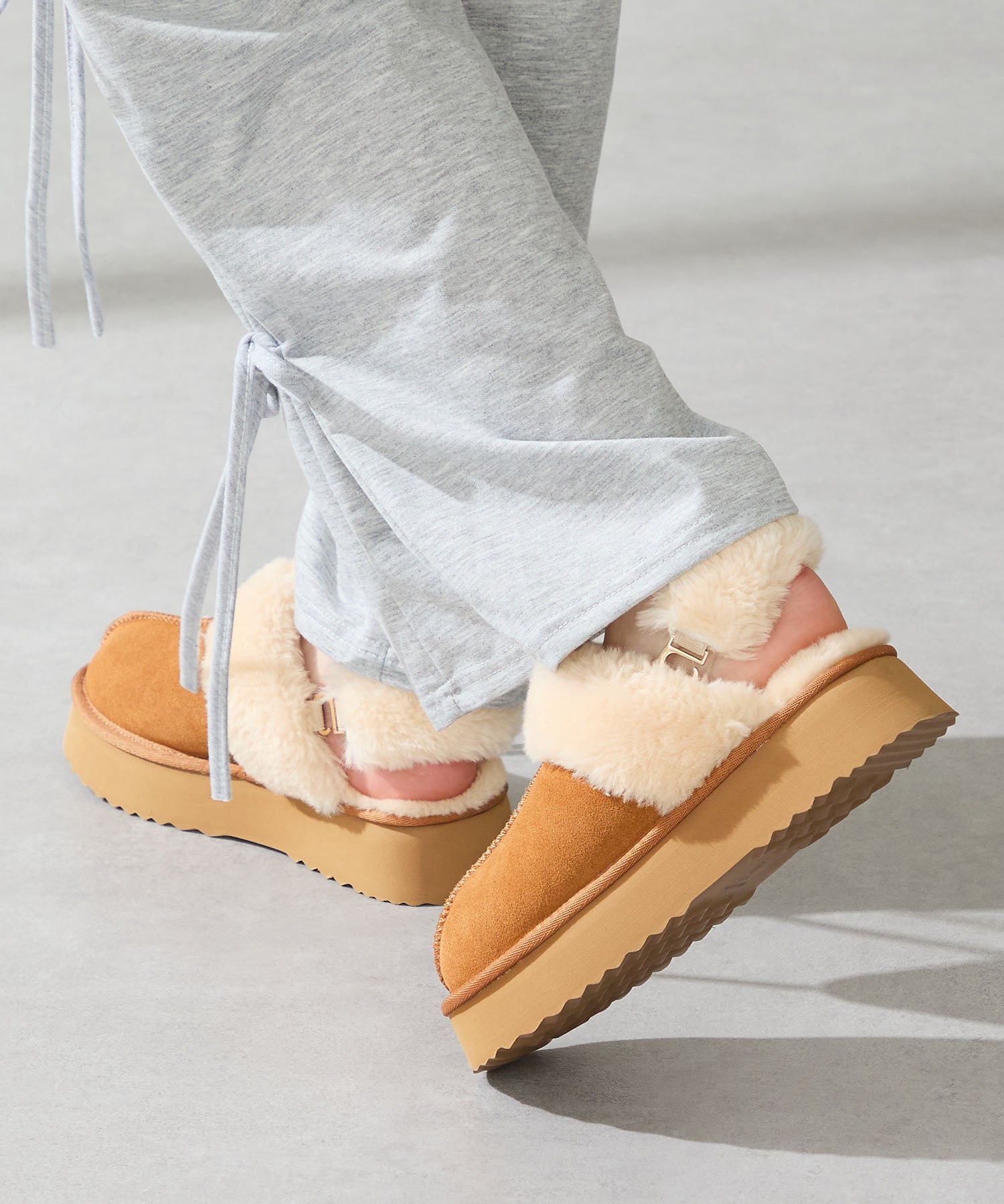 厚底ムートン2wayサンダル/51320 – ORIENTALTRAFFIC